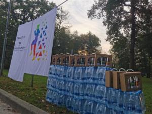 8 dobrodelni trimmigo, vsak udelezenec je v cilju prejel vodo nasega sponzorja, foto ekipa trimmigo (3)